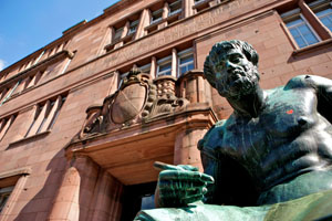 Universität veröffentlicht erstes Gutachten zu Sportmedizin und Doping in Freiburg 