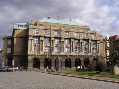 Trauer um Opfer an der Karls-Universität in Prag 